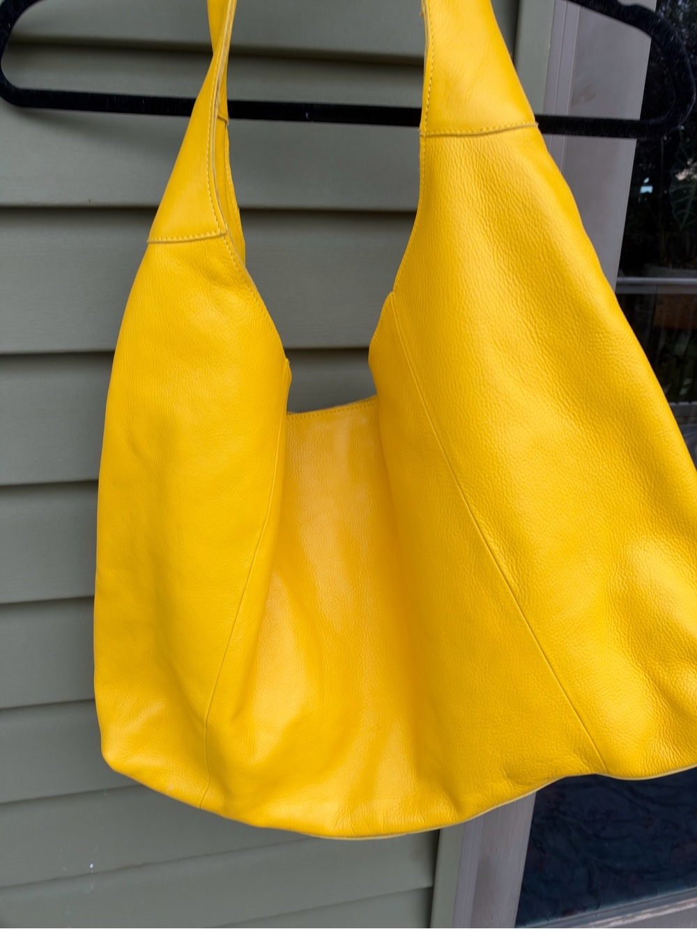 Latico Lindsey beautiful yellow purse. NWOT
